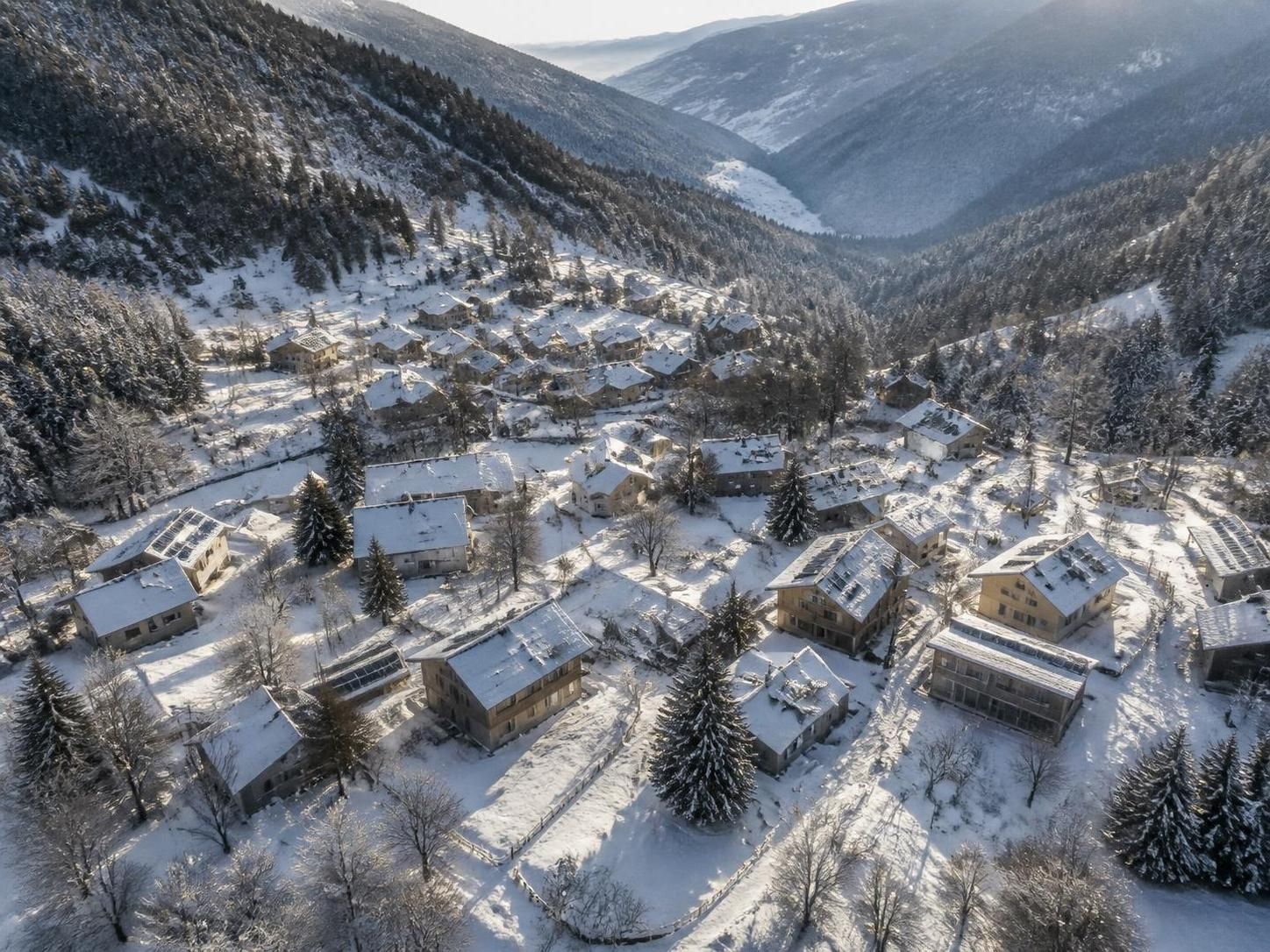 découvrez les nouvelles règles de la loi montagne 2025 concernant les constructions et aménagements en zone montagne, et préparez-vous aux changements réglementaires à venir.